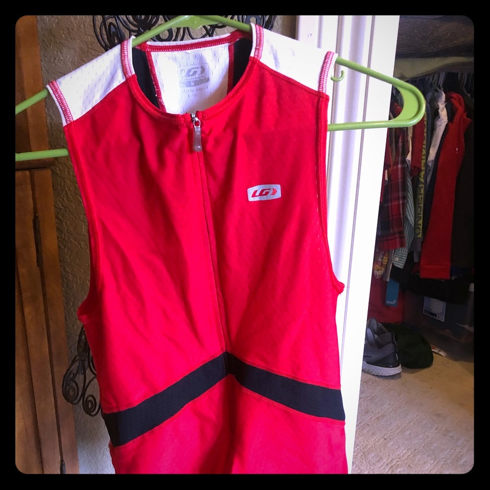 Size N Garneau LG Bike shirt.